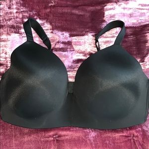 38F black tshirt bra, no wire, by CACIQUE.